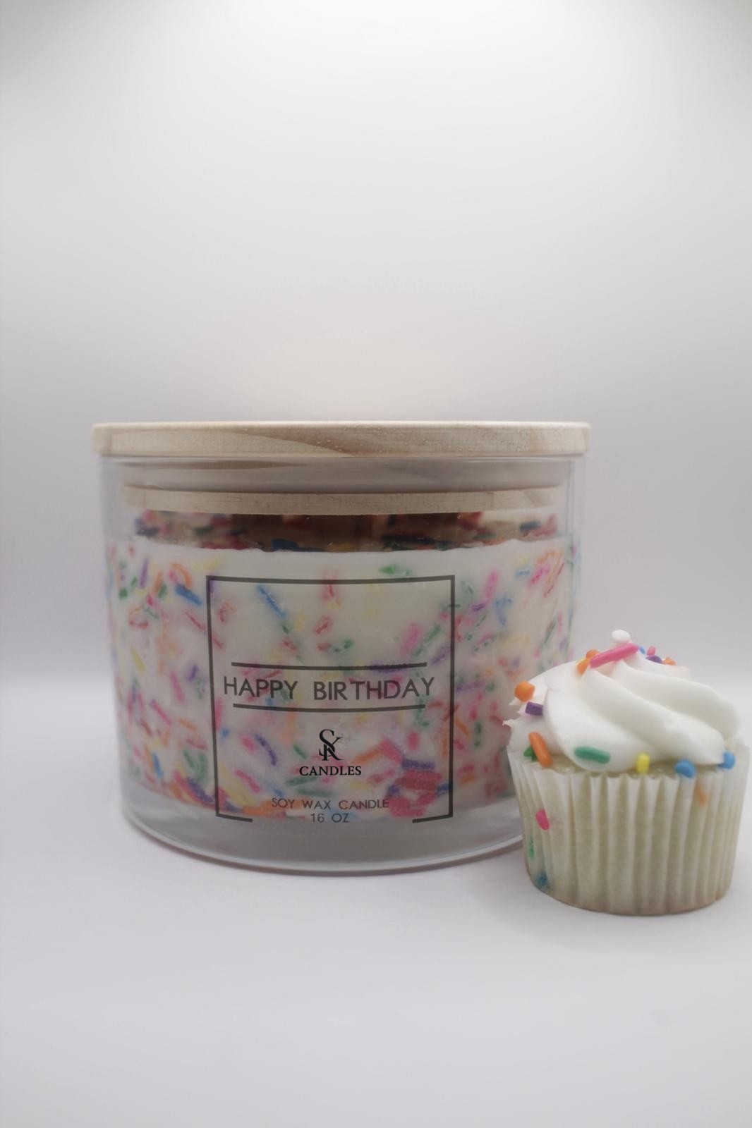 Velas de cera de soja con diseños de pastel de cumpleaños | 100 % veganas