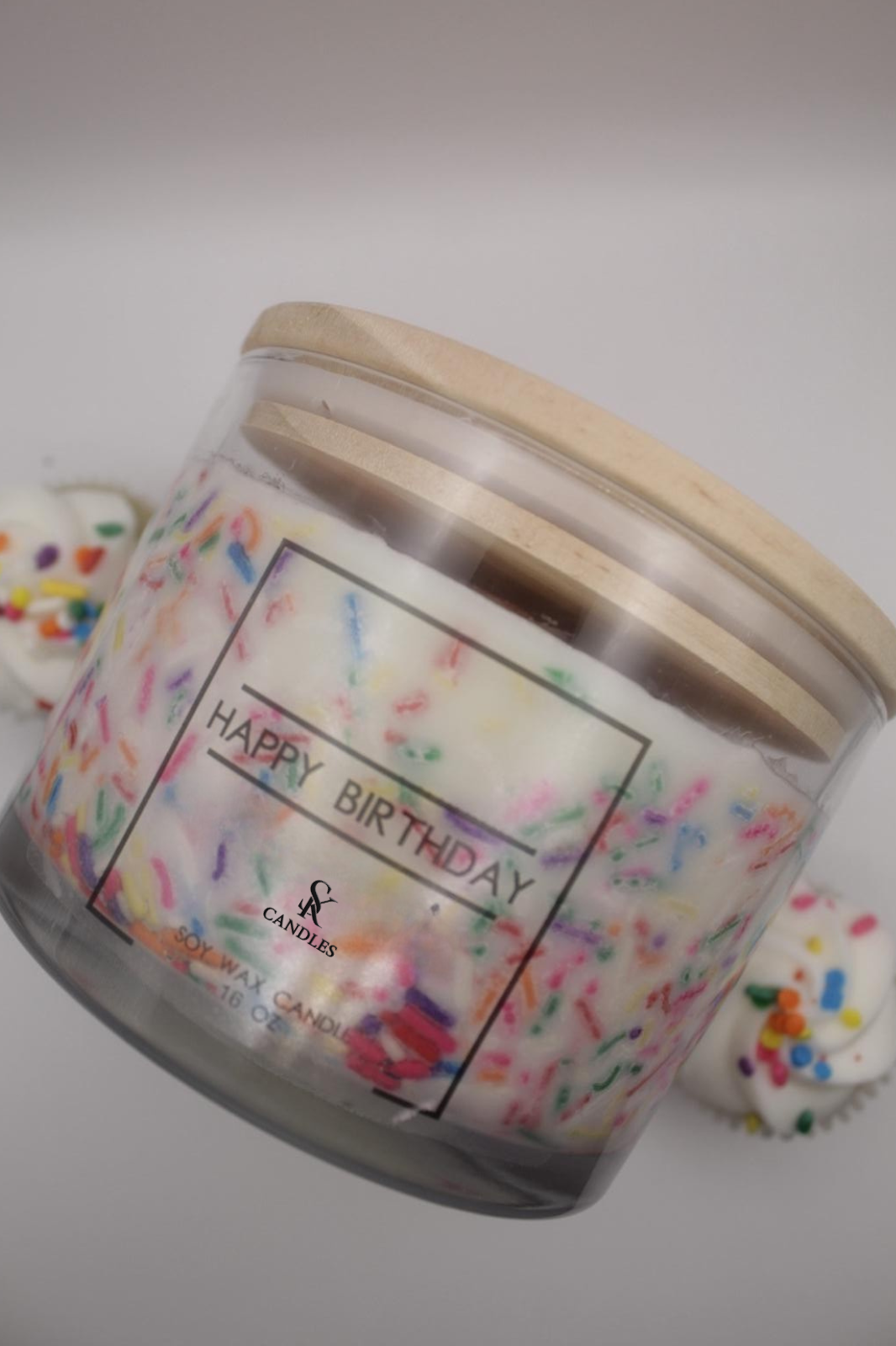 Velas de cera de soja con diseños de pastel de cumpleaños | 100 % veganas